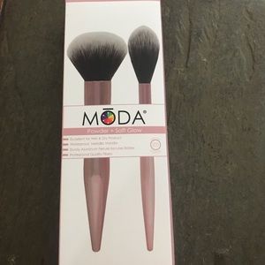 Moda Brushes Powder and highlight